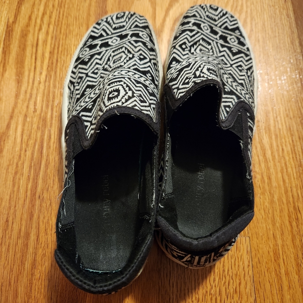 Luxury Rebel Slip On Shoes - Picture 5 of 5